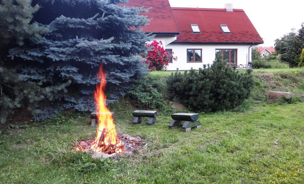 Prazdninovy Dum - Pacl Cervena Recice Villa Ruang foto
